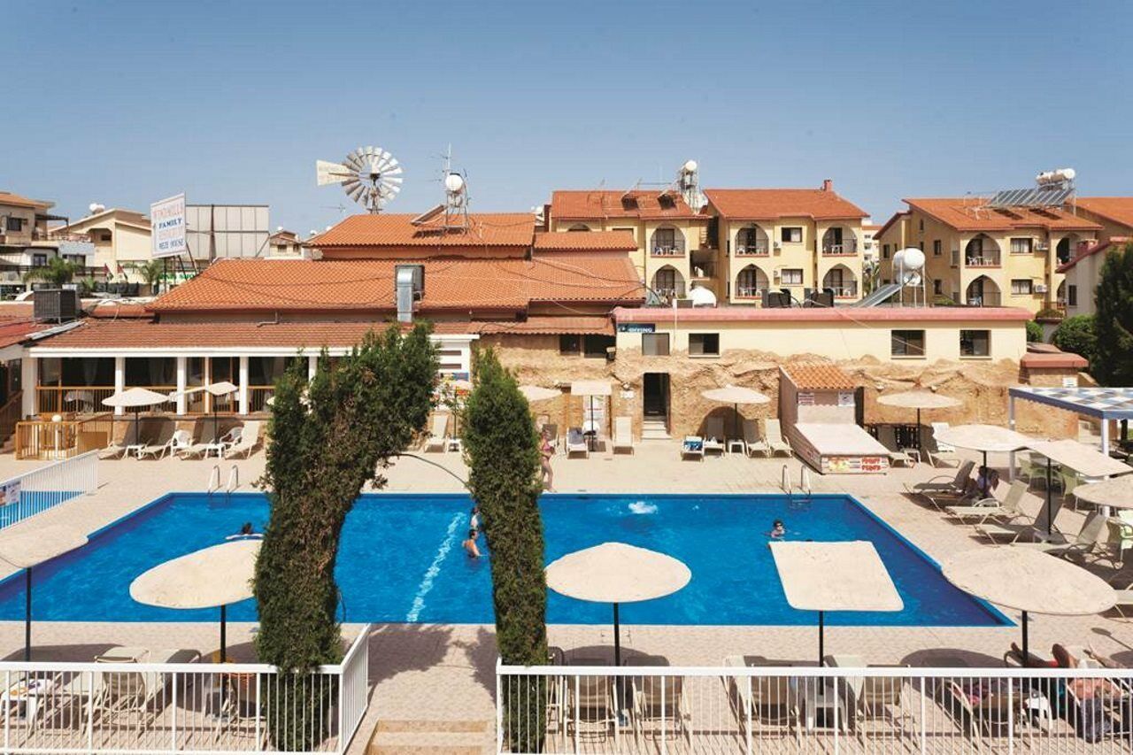 Windmills Hotel Apartments Protaras Exterior photo